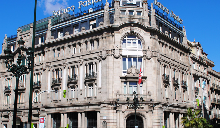 El edificio del Banco Pastor